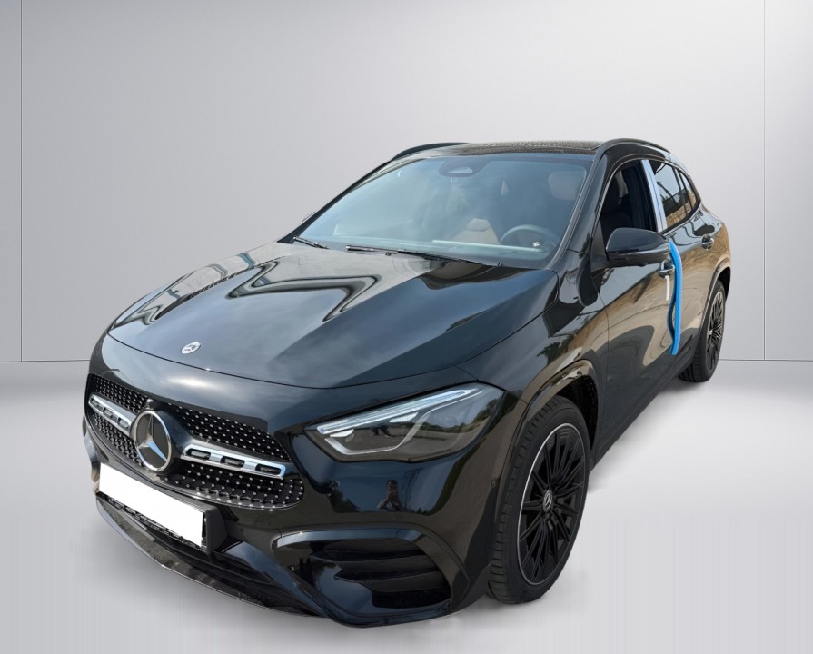 Mercedes-Benz GLA 200 (4)