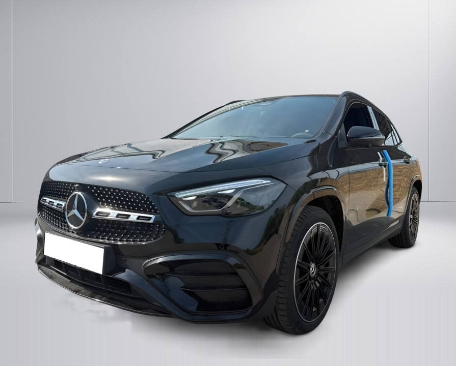Mercedes-Benz GLA 200 (5)