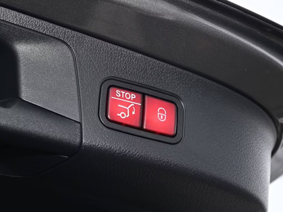 Mercedes-Benz GLA 180 AMG - foto 20