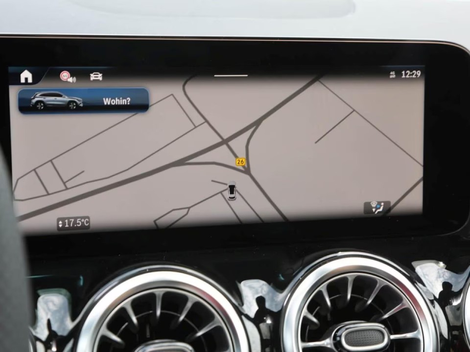 Mercedes-Benz GLA 220d 4MATIC AMG Line - foto 17