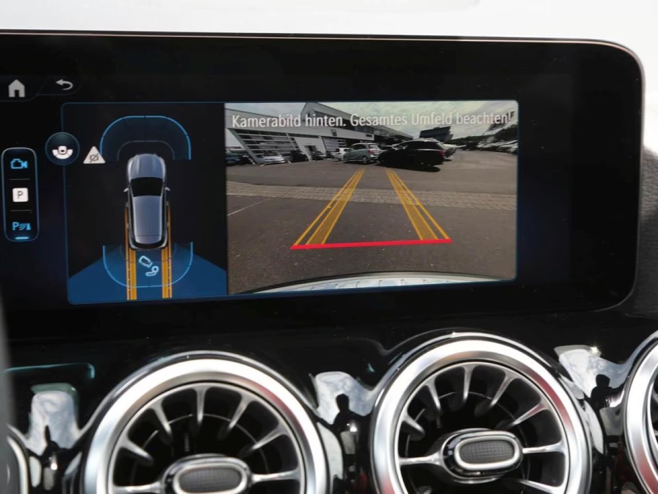 Mercedes-Benz GLA 220d 4MATIC AMG Line - foto 16