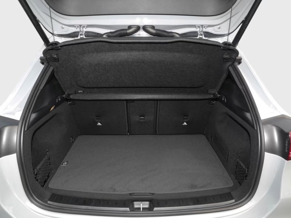 Mercedes-Benz GLA 220d 4MATIC AMG Line - foto 22