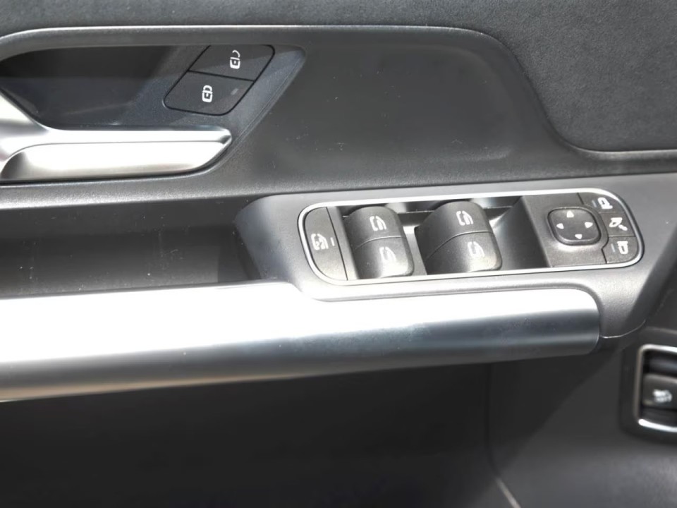 Mercedes-Benz GLA 220d 4MATIC AMG Line - foto 20