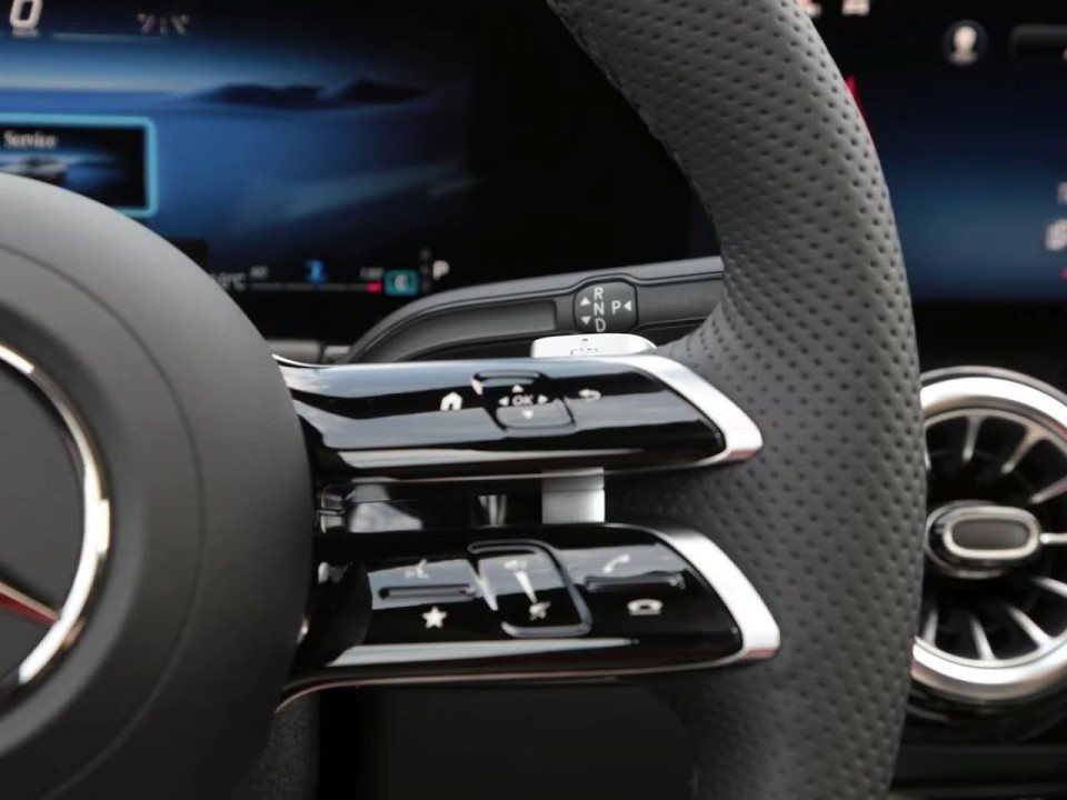 Mercedes-Benz GLA 220d 4MATIC AMG Line - foto 11