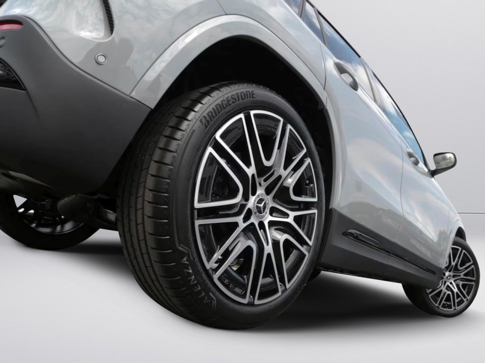 Mercedes-Benz GLA 220d 4MATIC AMG Line - foto 24