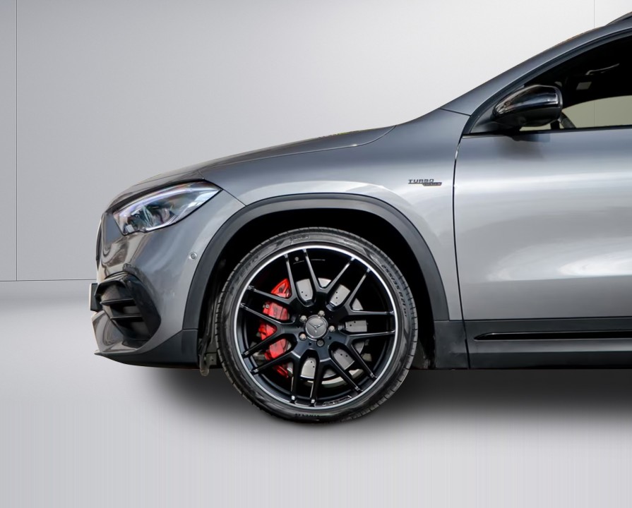 Mercedes-Benz GLA AMG 45s 4MATIC - foto 24