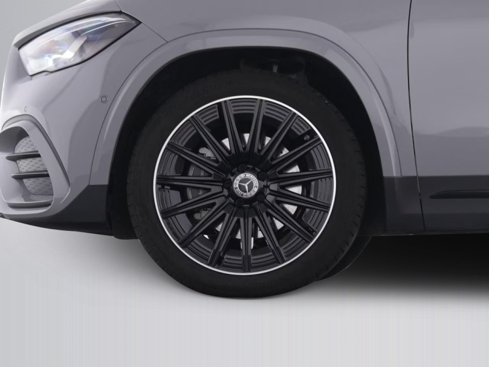 Mercedes-Benz GLA 200 AMG Line - foto 18