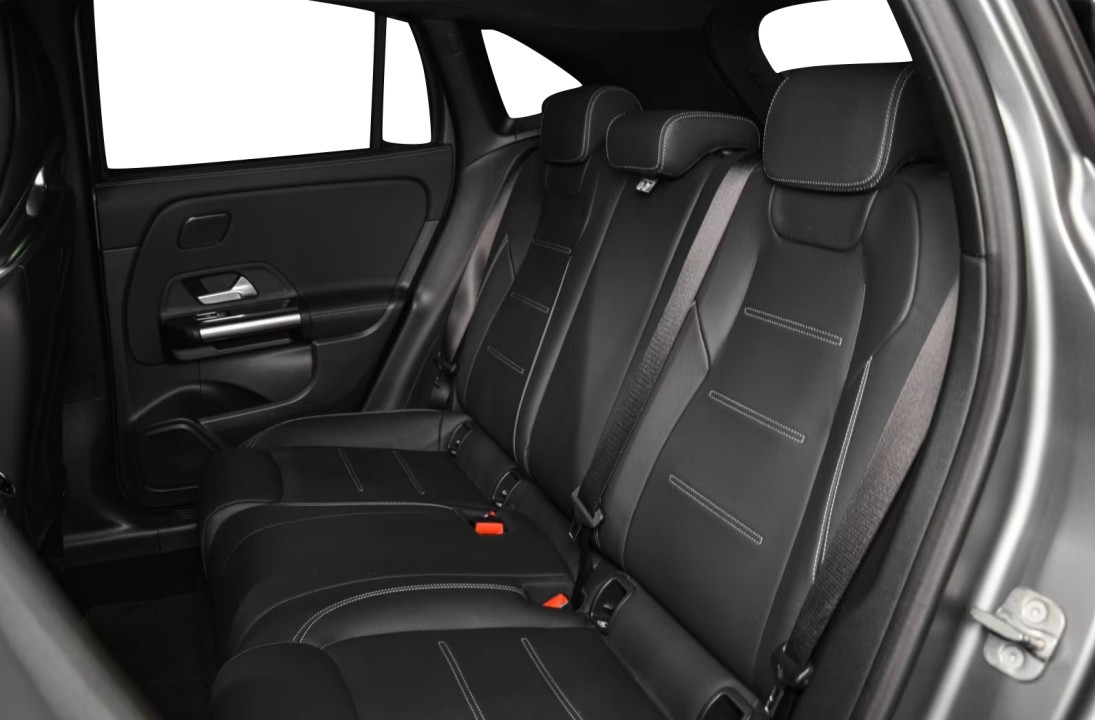 Mercedes-Benz GLA AMG 35 4MATIC - foto 19