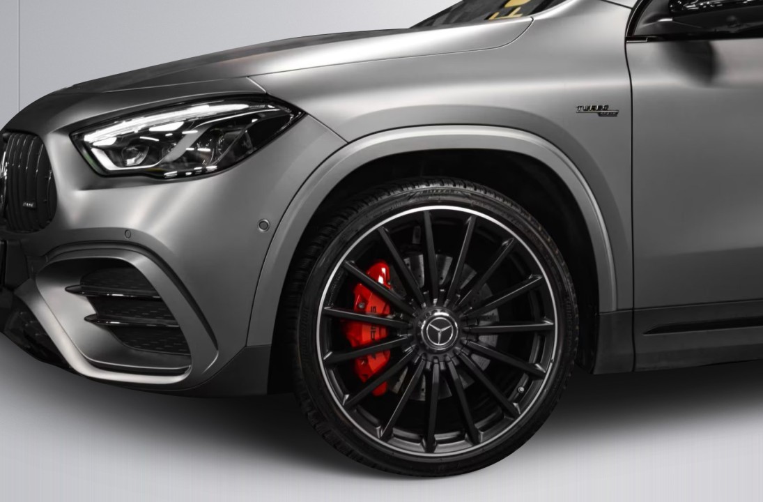 Mercedes-Benz GLA AMG 35 4MATIC - foto 29