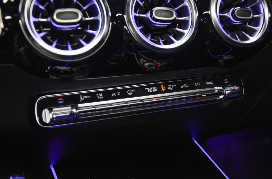 Mercedes-Benz GLA AMG 35 4MATIC - foto 15