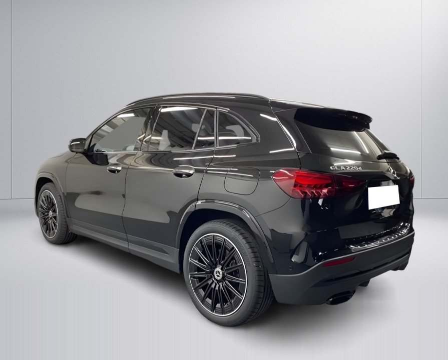 Mercedes-Benz GLA 220d 4MATIC AMG Line (3)