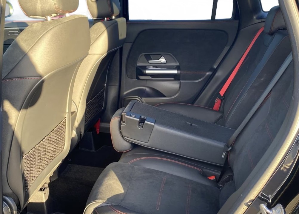 Mercedes-Benz GLA AMG 35 4MATIC - foto 16