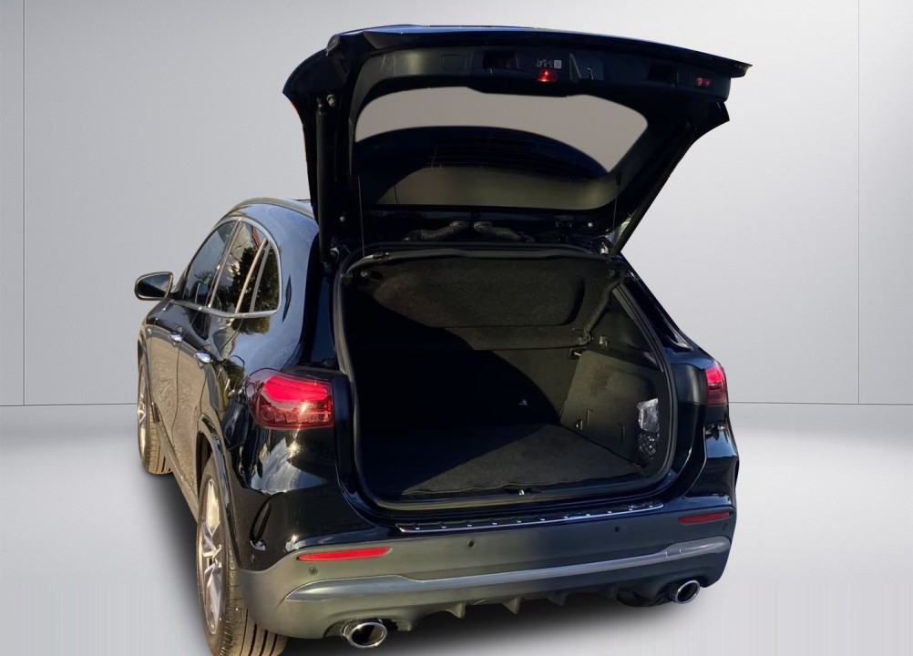 Mercedes-Benz GLA AMG 35 4MATIC - foto 19