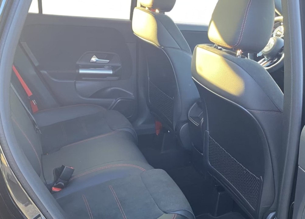 Mercedes-Benz GLA AMG 35 4MATIC - foto 15