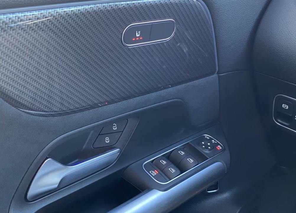 Mercedes-Benz GLA AMG 35 4MATIC - foto 17