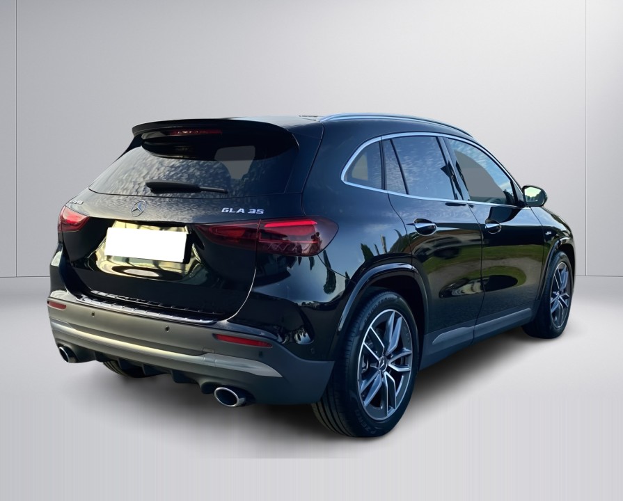 Mercedes-Benz GLA AMG 35 4MATIC (2)