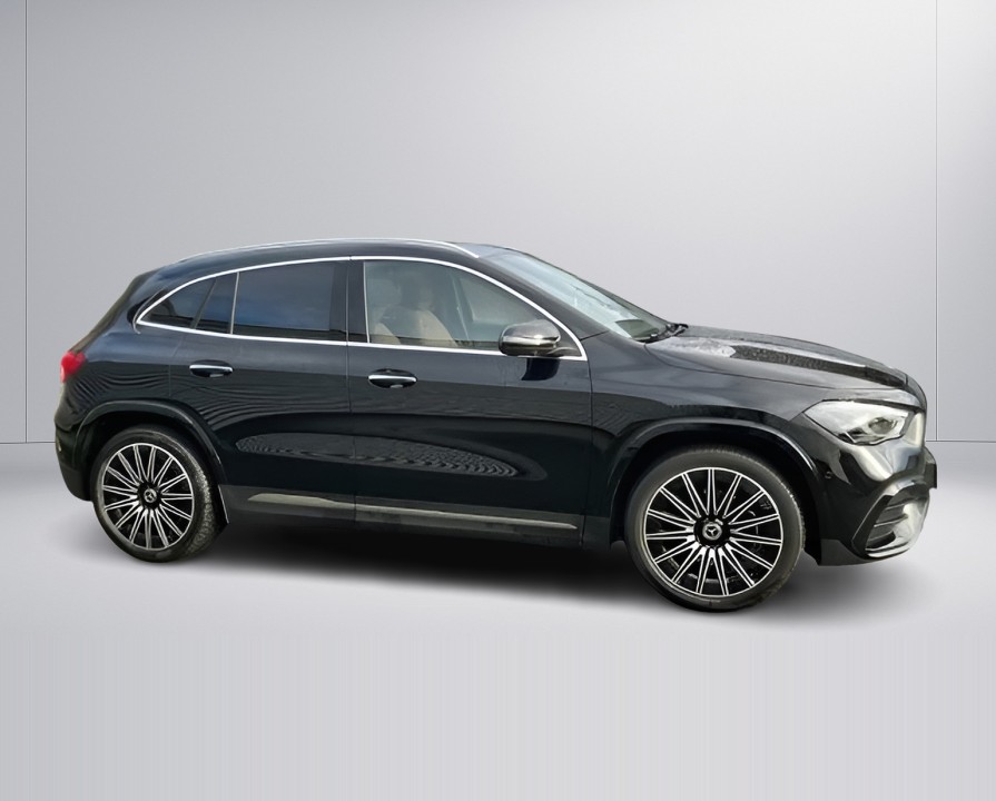 Mercedes-Benz GLA 200d 4MATIC AMG Line (3)