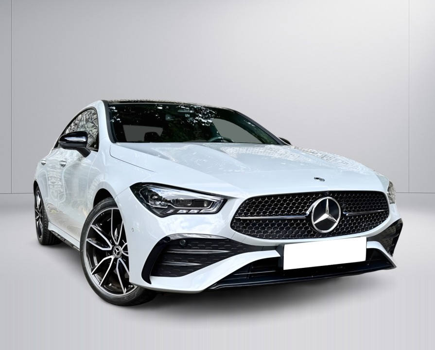Mercedes-Benz CLA 220 4MATIC AMG Line (2)