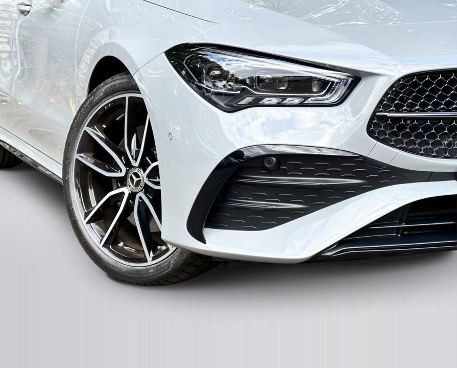 Mercedes-Benz CLA 220 4MATIC AMG Line - foto 25
