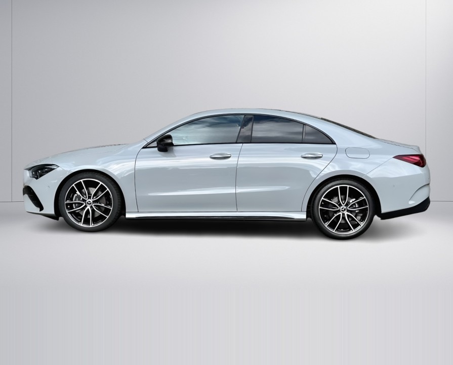 Mercedes-Benz CLA 220 4MATIC AMG Line - foto 6