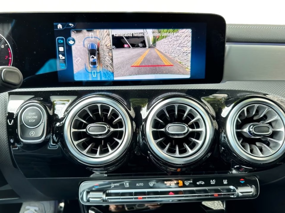 Mercedes-Benz CLA 220 4MATIC AMG Line - foto 18