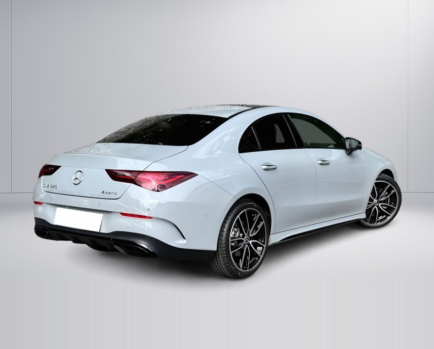 Mercedes-Benz CLA 220 4MATIC AMG Line (4)