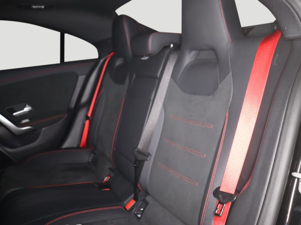 Mercedes-Benz CLA AMG 45s 4MATIC - foto 25