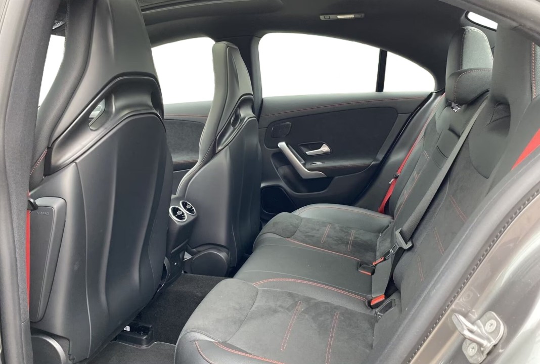 Mercedes-Benz CLA AMG 35 4MATIC - foto 15
