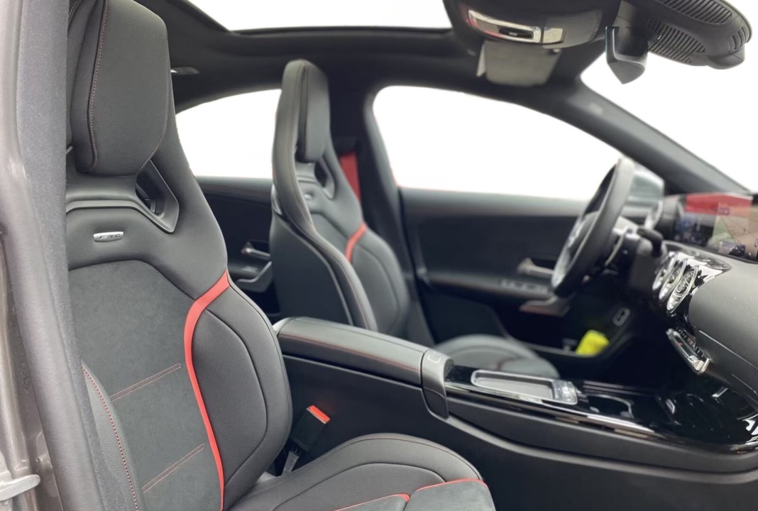 Mercedes-Benz CLA AMG 35 4MATIC - foto 14