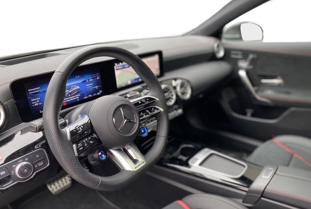 Mercedes-Benz CLA AMG 35 4MATIC - foto 10