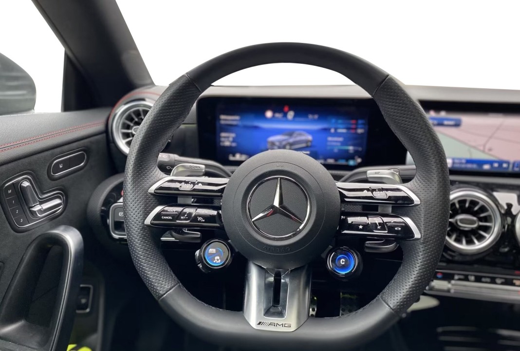 Mercedes-Benz CLA AMG 35 4MATIC - foto 9
