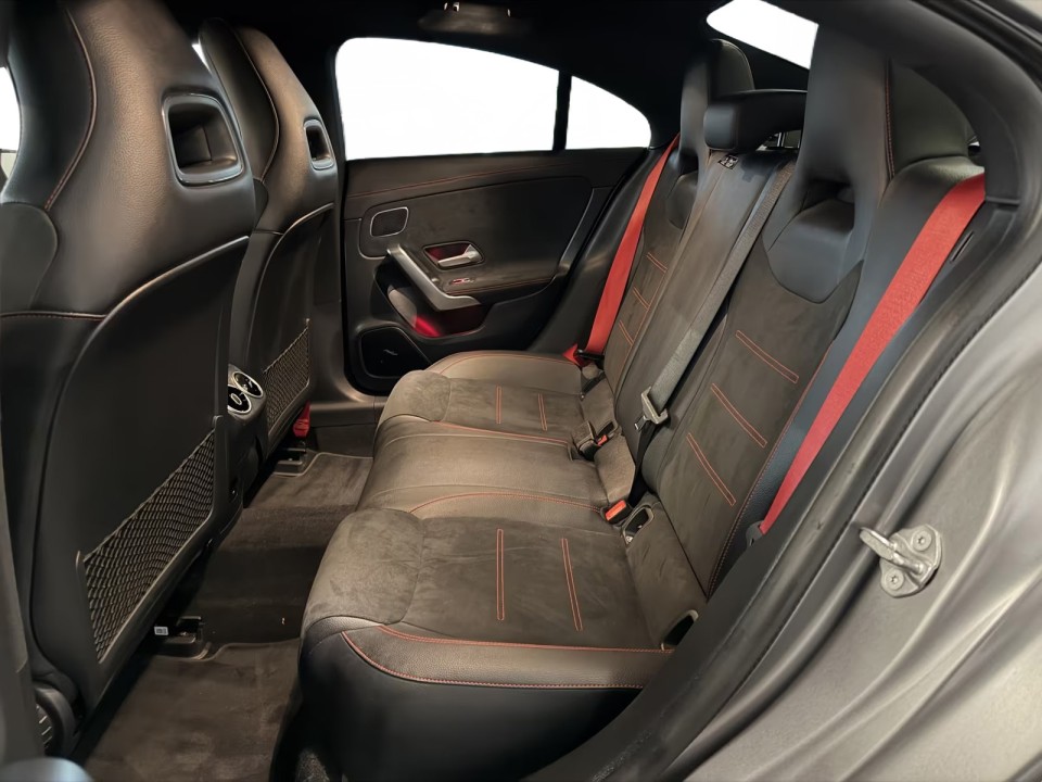 Mercedes-Benz CLA AMG 45 4MATIC - foto 26