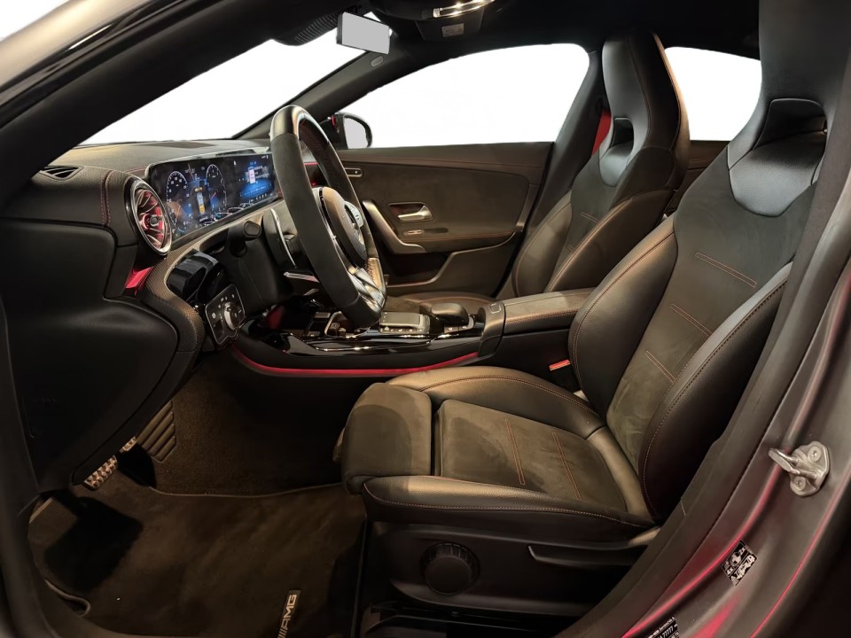 Mercedes-Benz CLA AMG 45 4MATIC - foto 12