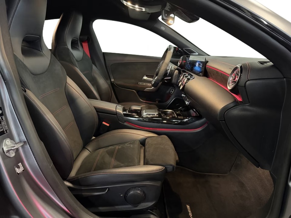 Mercedes-Benz CLA AMG 45 4MATIC - foto 13