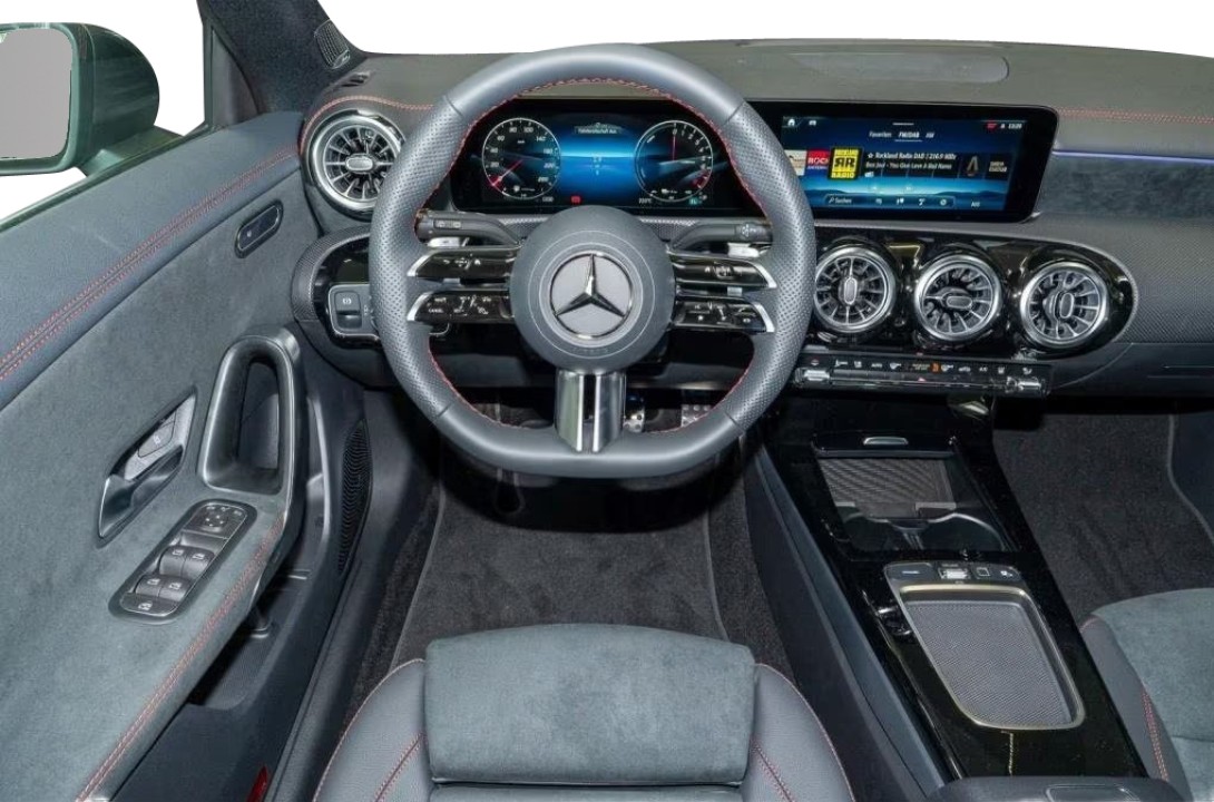 Mercedes-Benz CLA 250e AMG (5)