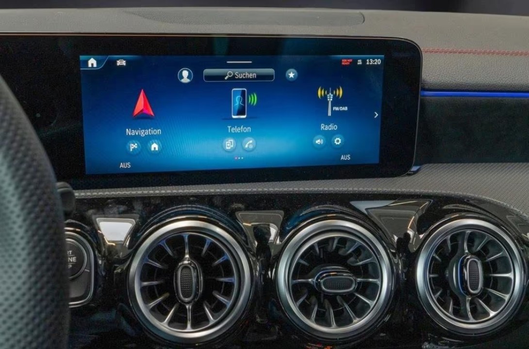 Mercedes-Benz CLA 250e AMG - foto 12