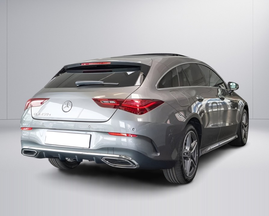 Mercedes-Benz CLA 250e AMG (2)