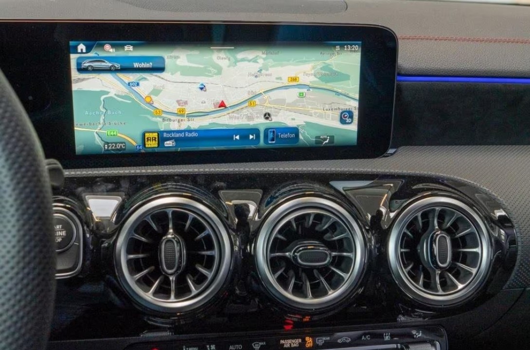 Mercedes-Benz CLA 250e AMG - foto 14