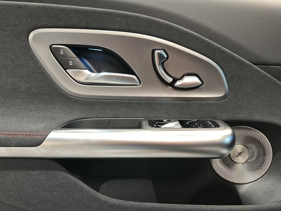 Mercedes-Benz CLA 350 4MATIC EQ - foto 15