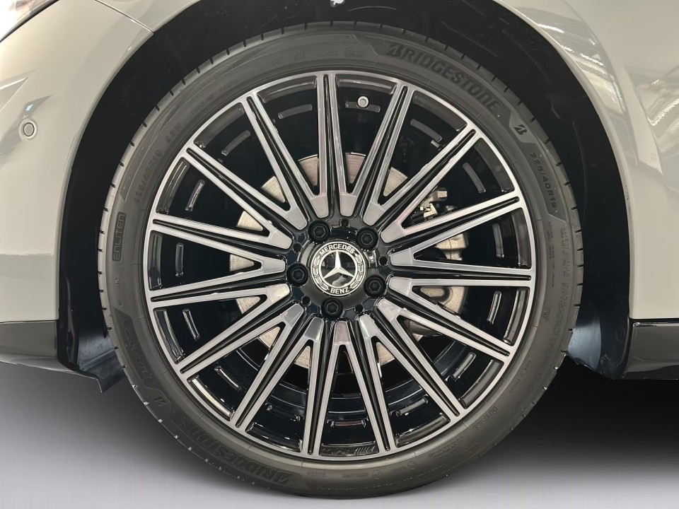 Mercedes-Benz CLA 350 4MATIC EQ - foto 18