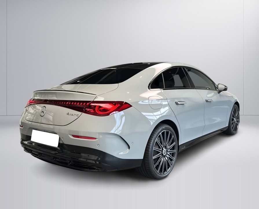 Mercedes-Benz CLA 350 4MATIC EQ (4)