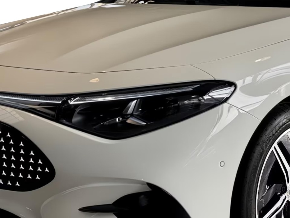 Mercedes-Benz CLA 250 AMG - foto 18