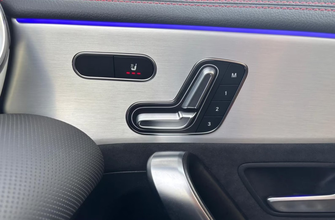 Mercedes-Benz CLA AMG 35 4MATIC - foto 17