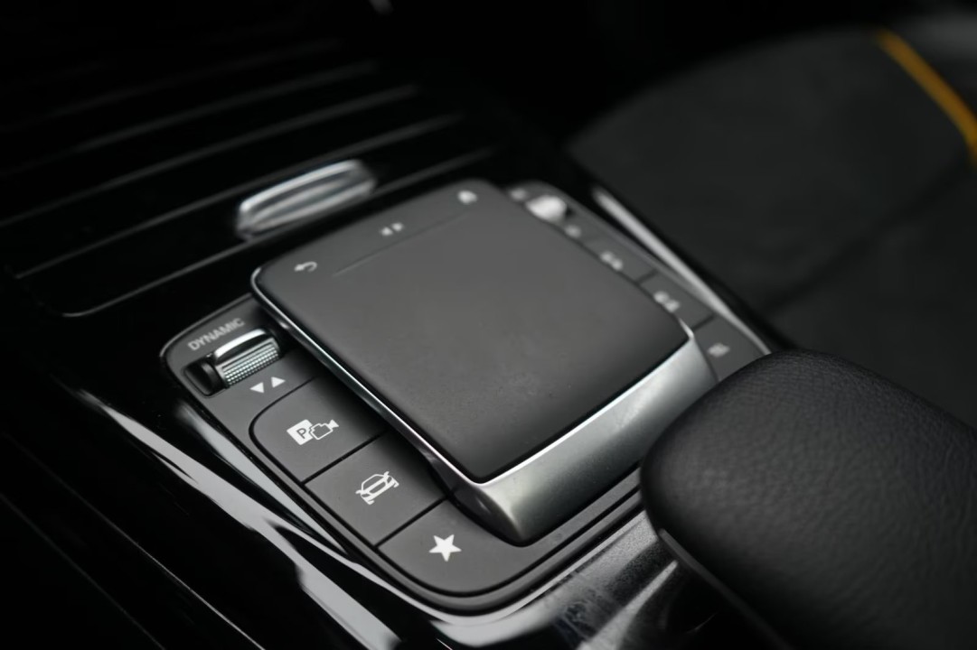 Mercedes-Benz CLA AMG 45s 4MATIC - foto 14