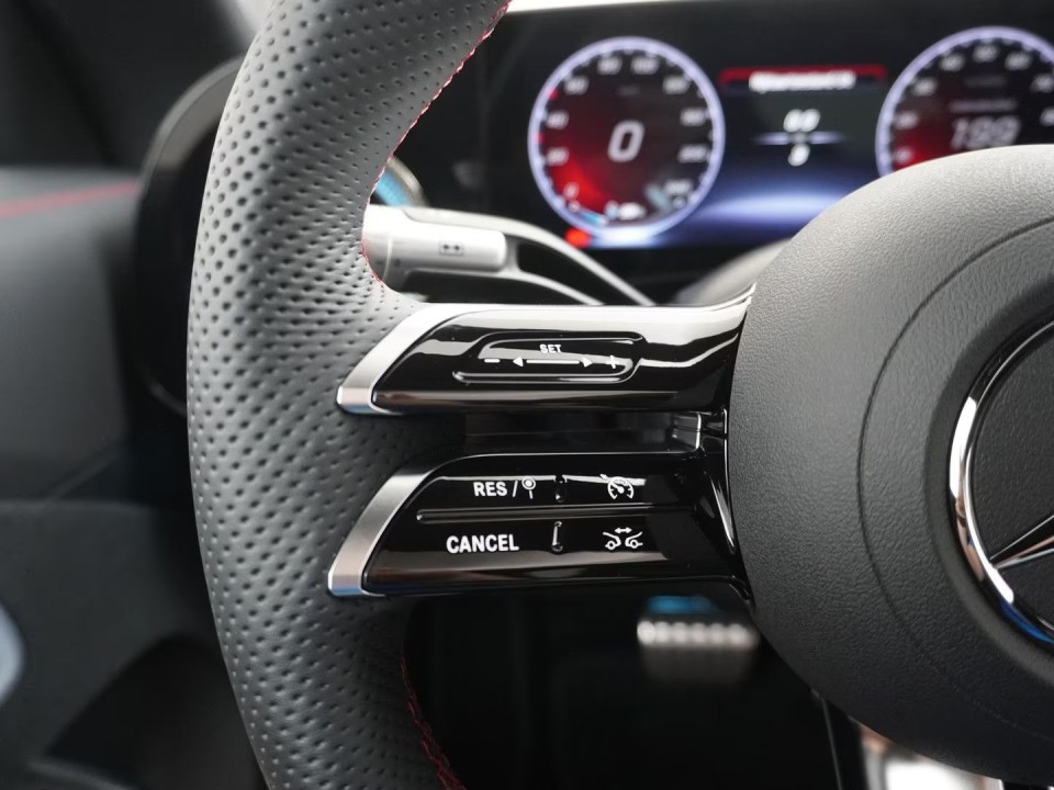 Mercedes-Benz CLA 250 EQ - foto 18