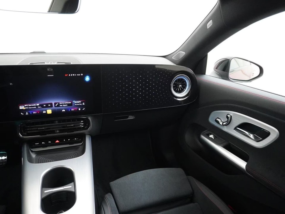 Mercedes-Benz CLA 250 EQ - foto 22