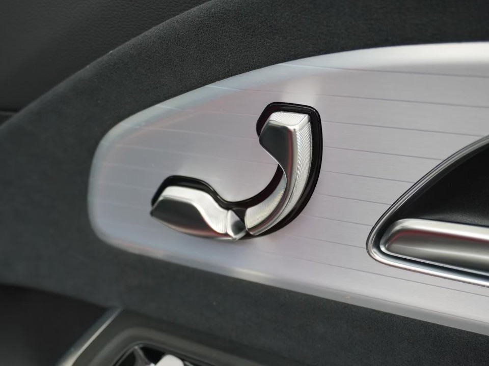 Mercedes-Benz CLA 250 EQ - foto 35