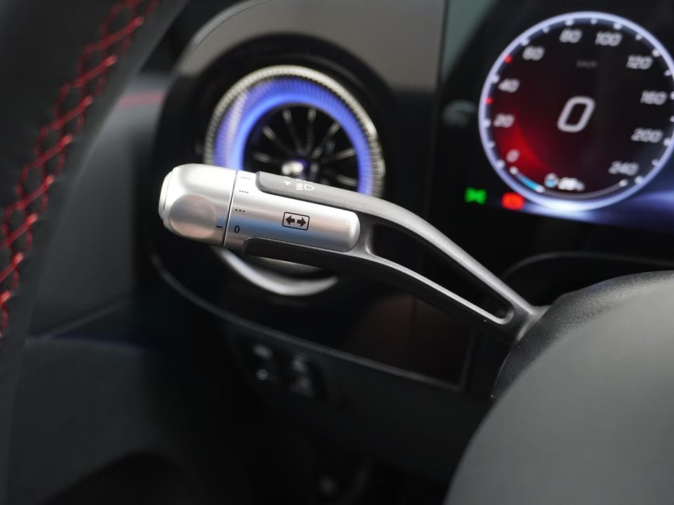 Mercedes-Benz CLA 250 EQ - foto 20