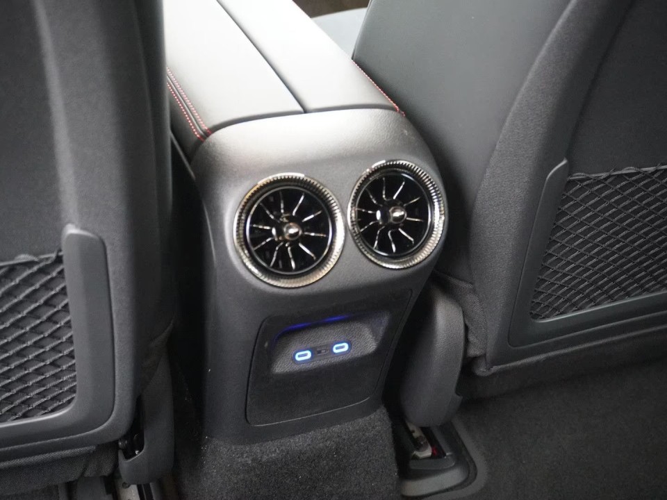 Mercedes-Benz CLA 250 EQ - foto 33