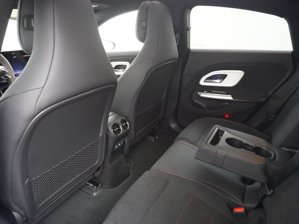 Mercedes-Benz CLA 250 EQ - foto 31